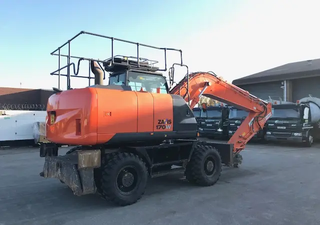 Колесный экскаватор Hitachi ZX170W-5B - фото № 3