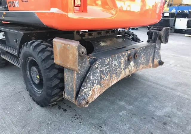 Колесный экскаватор Hitachi ZX170W-5B - фото № 5