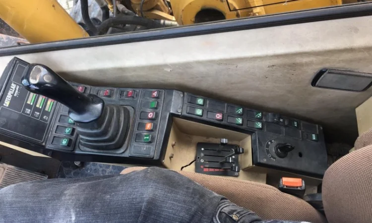 Колесный экскаватор Caterpillar M315 - фото № 6