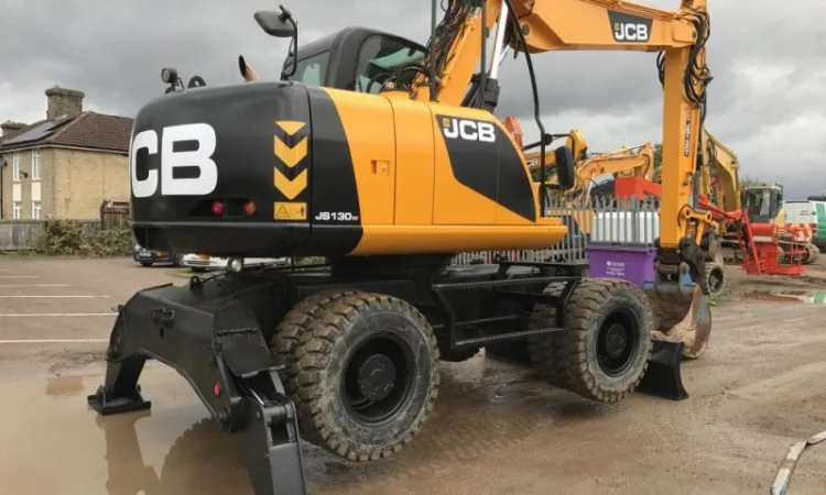 Колесный экскаватор JCB JS130W. Спецтехника б/у - фото № 4