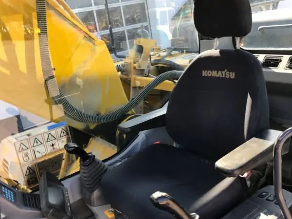 Гусеничный экскаватор Komatsu PC 240 NLC-7K - фото № 6