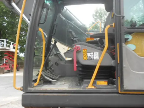 Гусеничный экскаватор Volvo EC 210 CNL - фото № 12