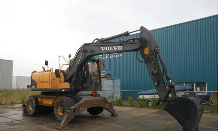 Колесный экскаватор Volvo EW140C - фото № 1