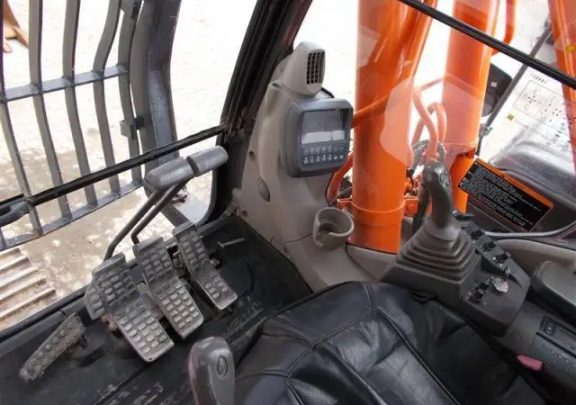 Гусеничный экскаватор Hitachi ZX280LC-3 - фото № 6