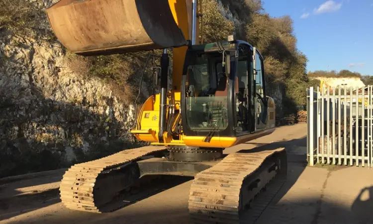 Гусеничный экскаватор JCB JS220LC 2011 г.в - фото № 1