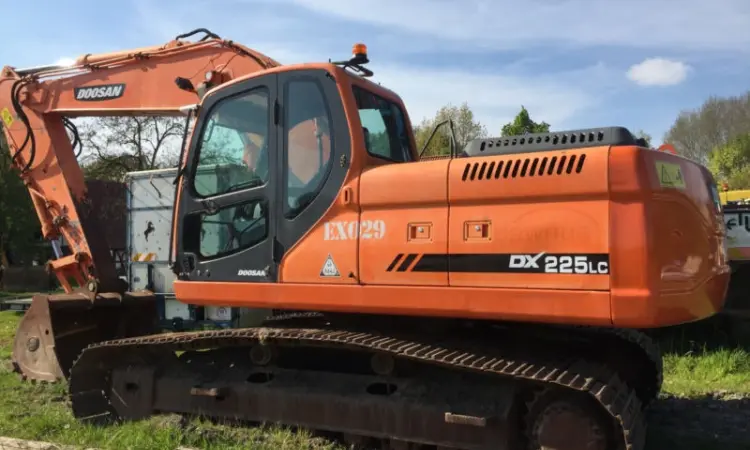 Гусеничный экскаватор Doosan DX 225 LC 2008 г - фото № 1