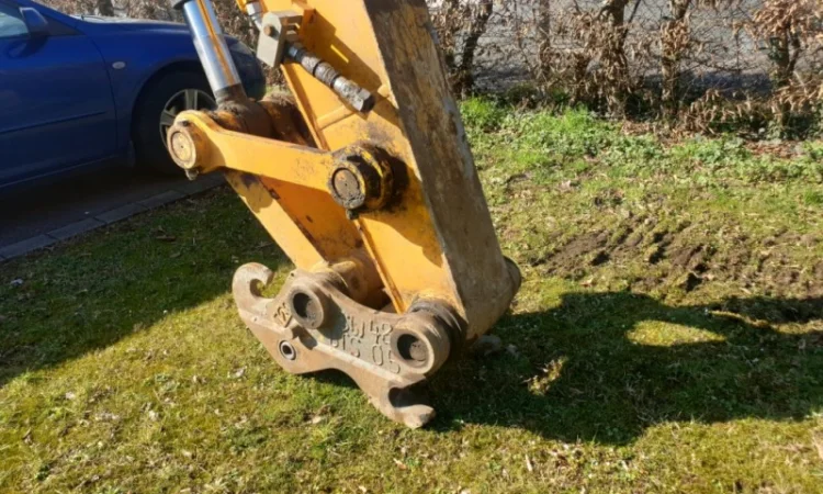 Гусеничный экскаватор JCB JS240LC. В Наличии - фото № 9