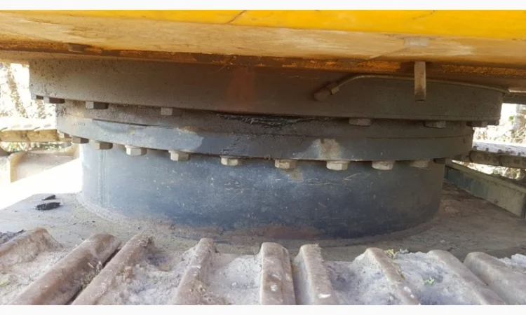 Гусеничный экскаватор JCB JS240LC. В Наличии - фото № 8