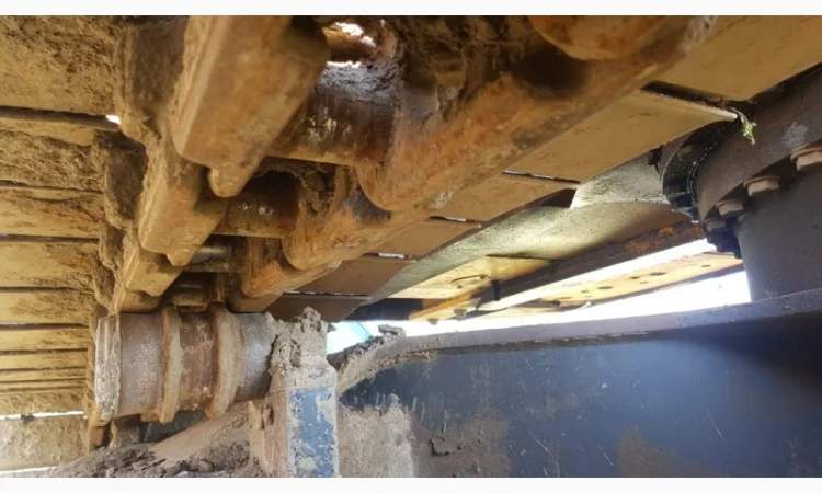 Гусеничный экскаватор JCB JS240LC. В Наличии - фото № 12