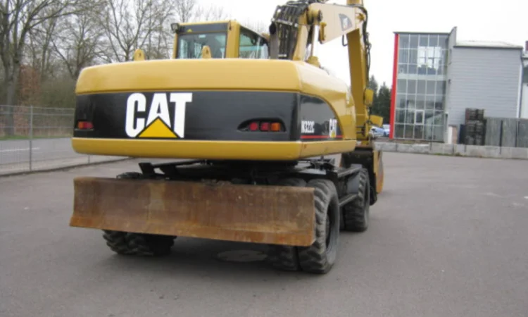 Колесный экскаватор Caterpillar M322С - фото № 6