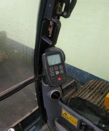 Гусеничный Экскаватор JCB JS140 - фото № 7