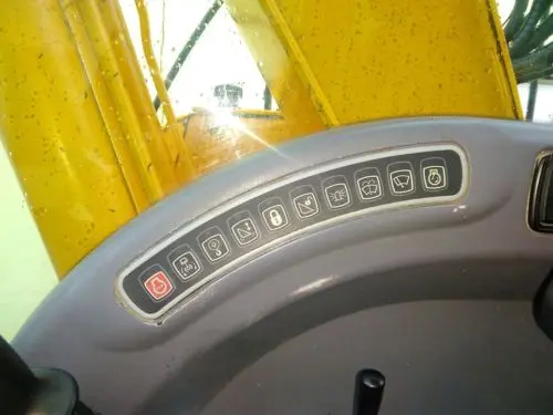 Гусеничный Экскаватор JCB JS140 - фото № 8