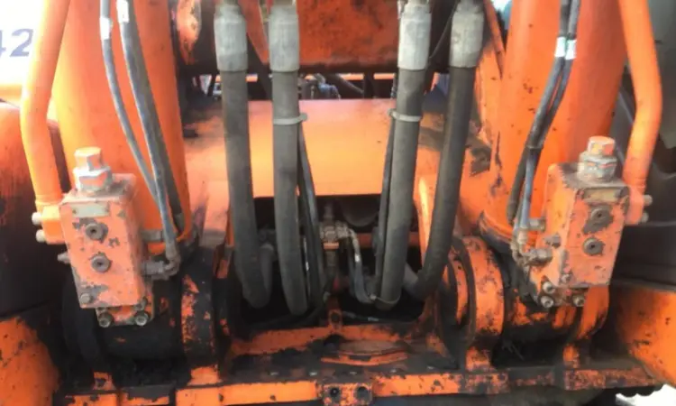 Гусеничный экскаватор DOOSAN DX 380LC-3 2013 года - фото № 4