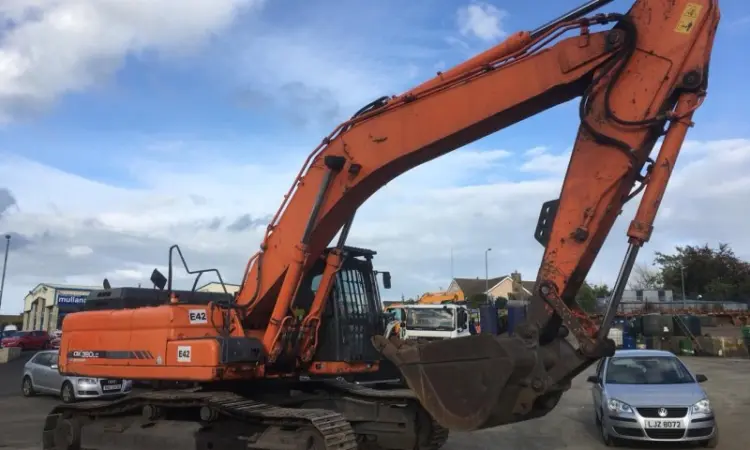 Гусеничный экскаватор DOOSAN DX 380LC-3 2013 года - фото № 15