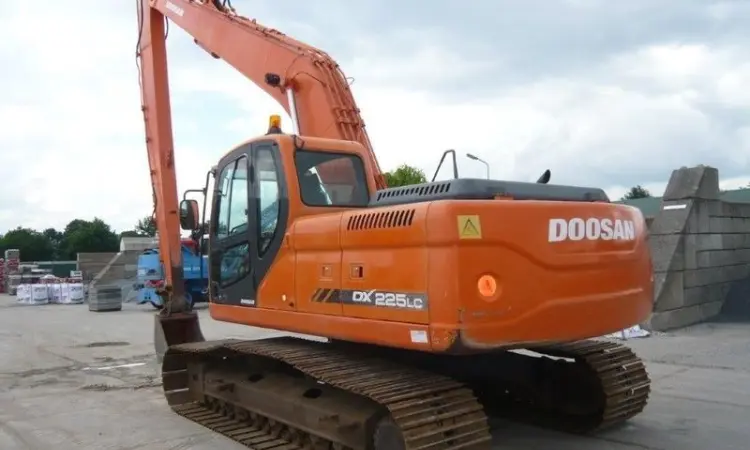 Гусеничный экскаватор Doosan DX225LC б/у - фото № 3