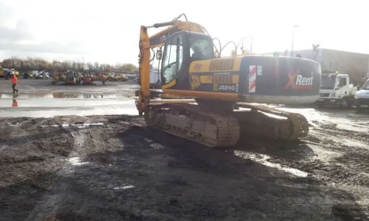 Гусеничный экскаватор JCB JS240LC - фото № 19