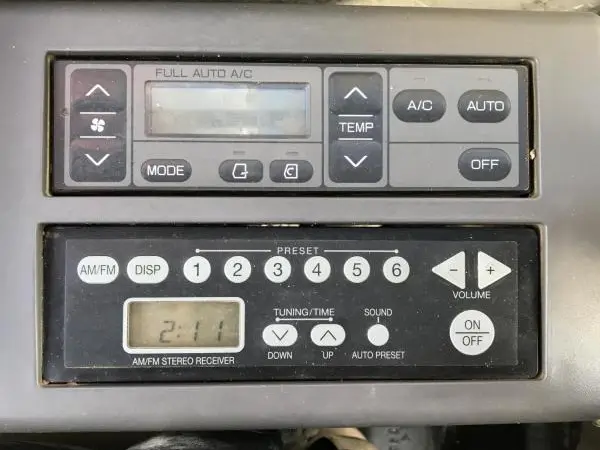 Гусеничный экскаватор Hitachi ZX210LC-3 - фото № 16