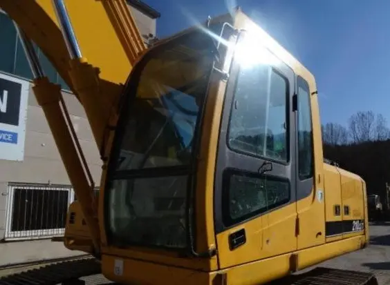 Гусеничный экскаватор Hyundai R210LC-7 - фото № 14