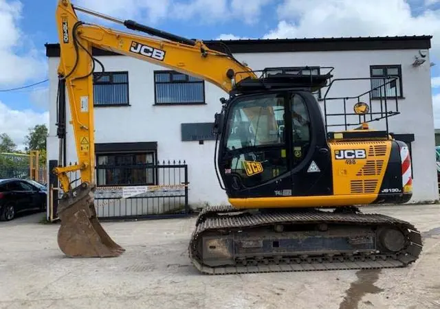 Гусеничный экскаватор JCB JS 130LC. Спецтехника б/у - фото № 1