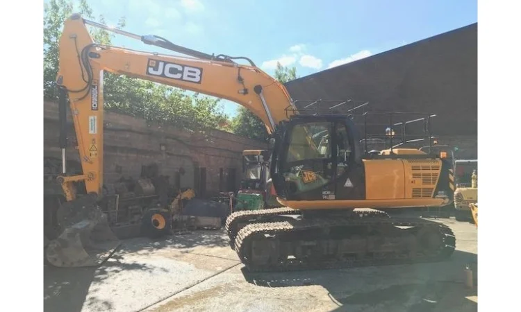 Гусеничный экскаватор JCB JS220LC 2014 г - фото № 1