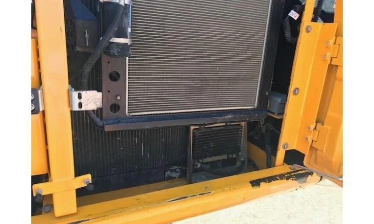 Гусеничный экскаватор JCB JS220LC 2014 г - фото № 8