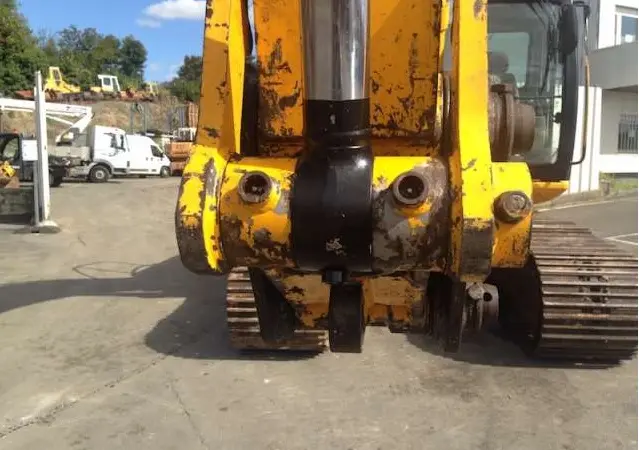 Гусеничный экскаватор JCB JS210LC - фото № 11