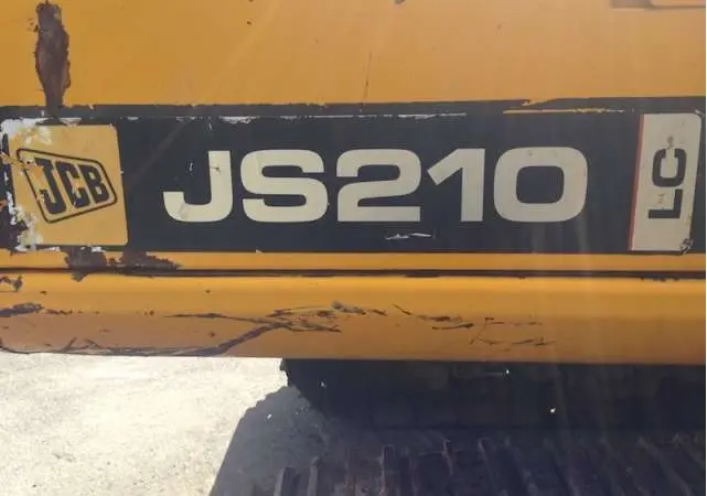 Гусеничный экскаватор JCB JS210LC - фото № 3