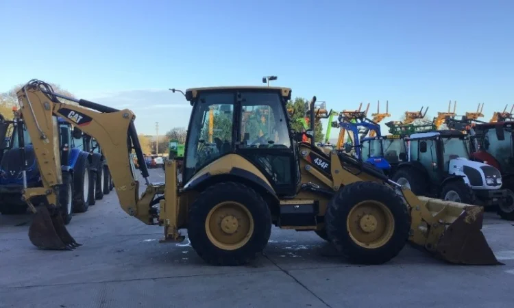 Экскаватор-погрузчик Caterpillar 434f - фото № 2