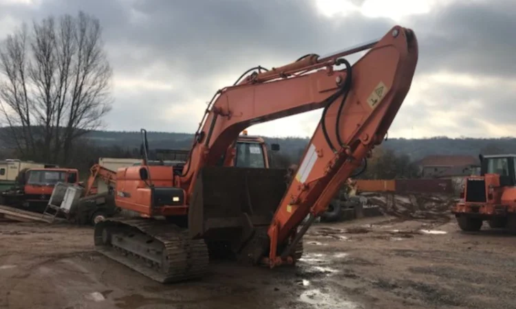 Гусеничный экскаватор Doosan DX 225 LC. Строительная техника б/у - фото № 1