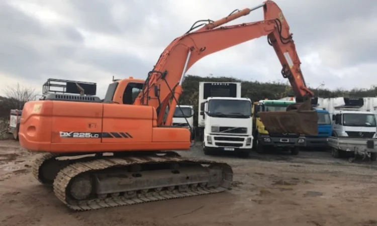 Гусеничный экскаватор Doosan DX 225 LC. Строительная техника б/у - фото № 5
