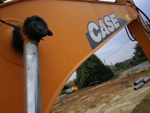 Гусеничный экскаватор Case CX210B - фото № 4