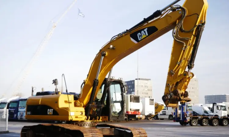 Гусеничный экскаватор CAT 324 DL 2011 года - фото № 1