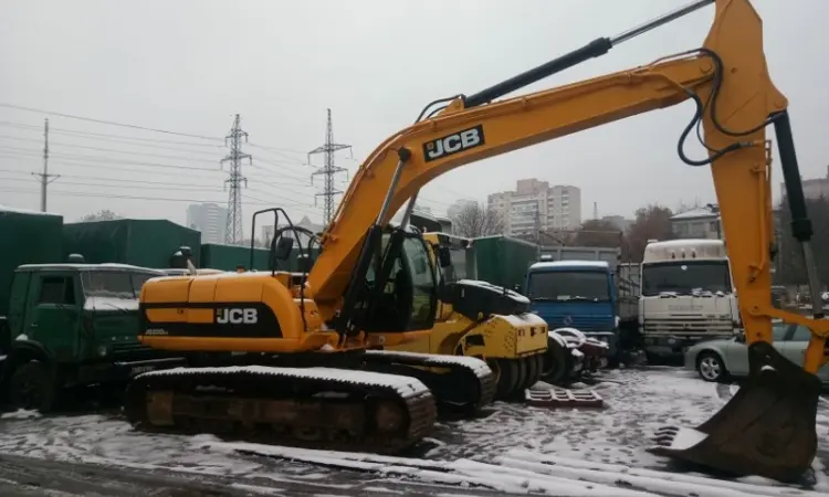 Гусеничный экскаватор JCB JS220 2011 года - фото № 1