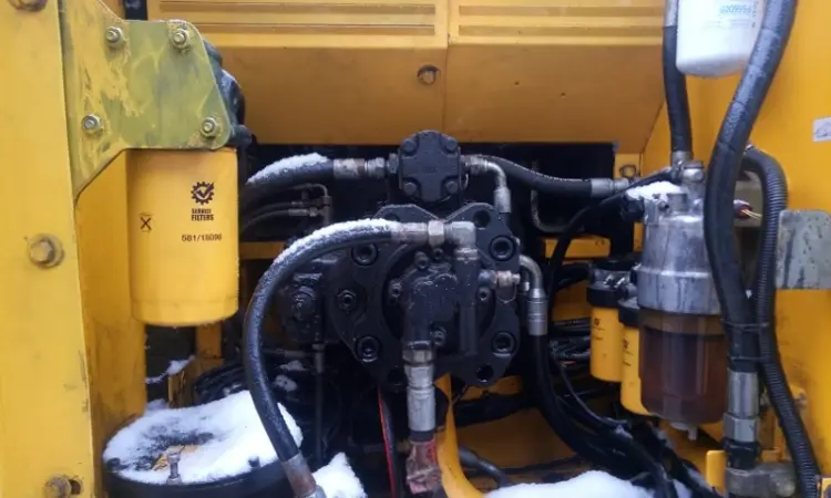 Гусеничный экскаватор JCB JS220 2011 года - фото № 4