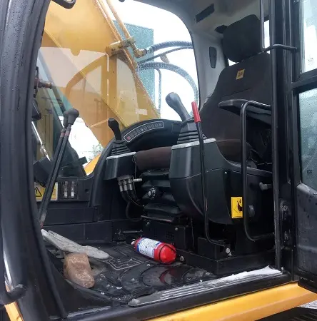 Гусеничный экскаватор JCB JS220 2011 года - фото № 8