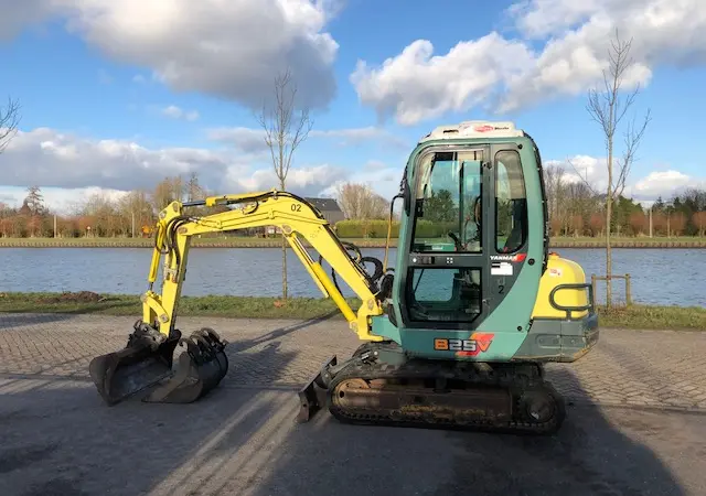 Мини экскаватор Yanmar B 25 V - фото № 1
