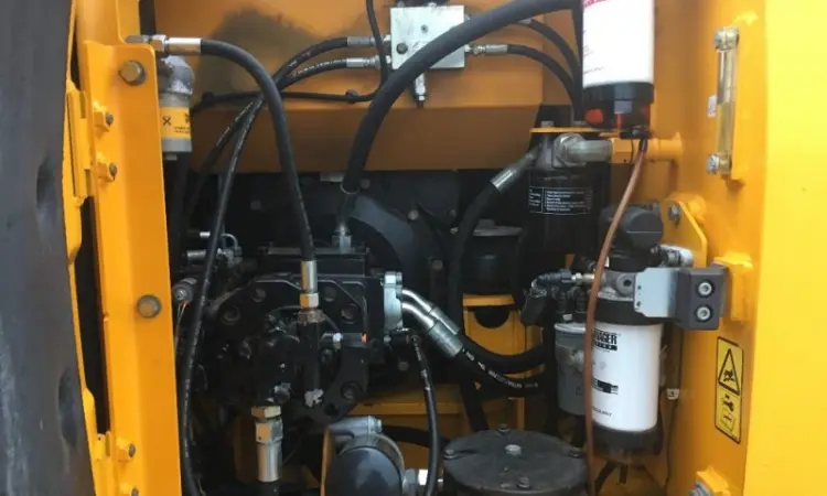 Купить Гусеничный экскаватор JCB JS130 LC - фото № 10