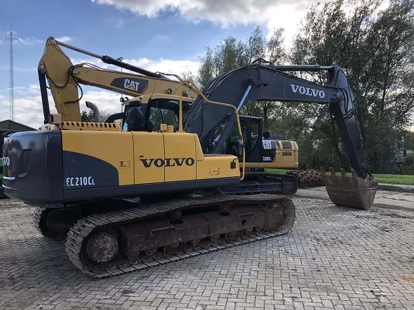 Гусеничный экскаватор Volvo EC 210 C L - фото № 2