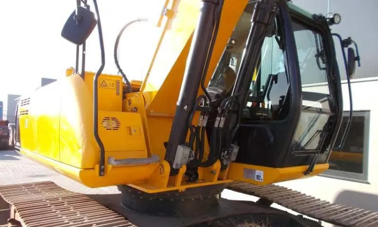 Гусеничный экскаватор JCB JS 220. Гусеничный экскаватор б/у - фото № 9