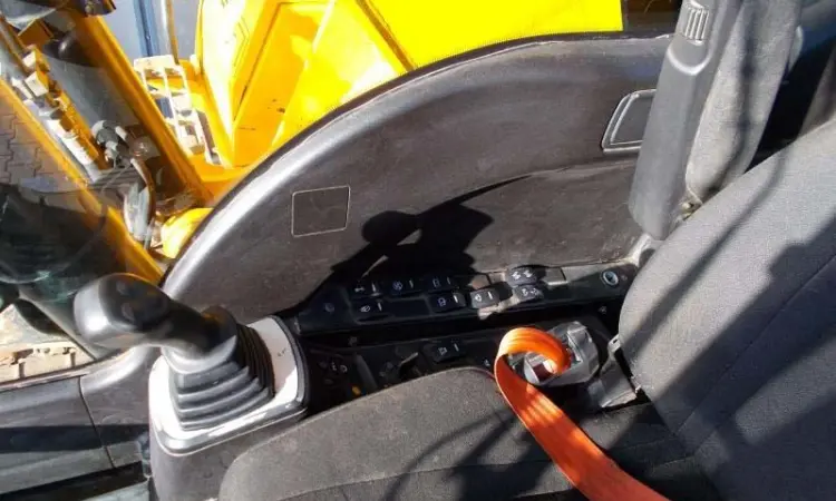 Гусеничный экскаватор JCB JS 220. Гусеничный экскаватор б/у - фото № 6