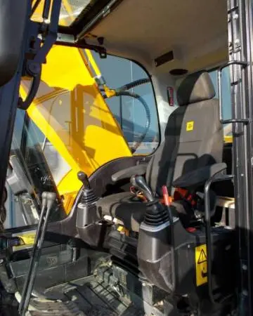 Гусеничный экскаватор JCB JS 220. Гусеничный экскаватор б/у - фото № 15