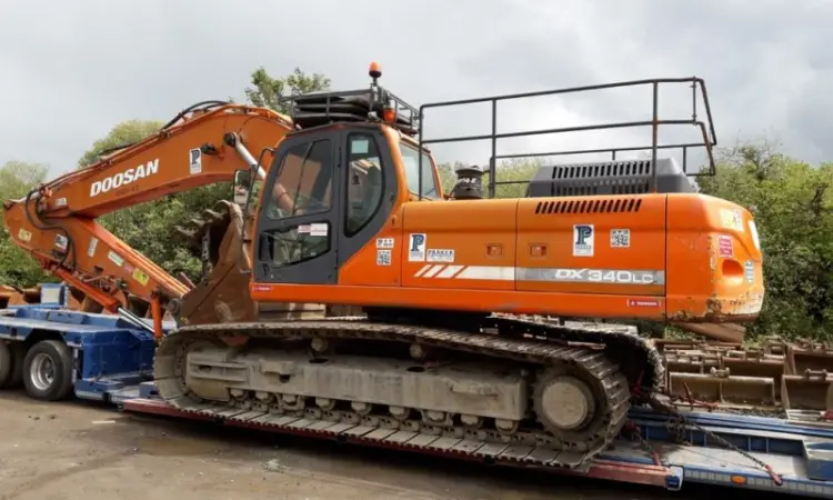 Гусеничный экскаватор Doosan DX 340 LC - фото № 1