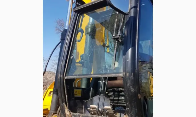Гусеничный экскаватор. Гусеничный экскаватор JCB JS 240LC - фото № 16