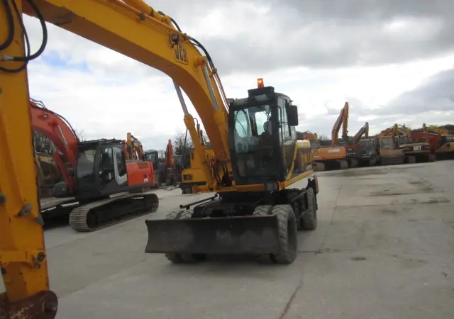 Колесный экскаватор JCB JS 200W. Купить экскаватор б/у - фото № 17