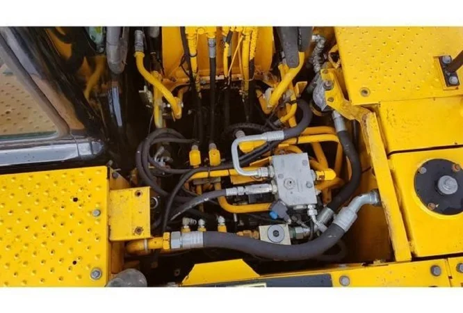 Колесный экскаватор JCB JS145W. В наличии и под заказ - фото № 13