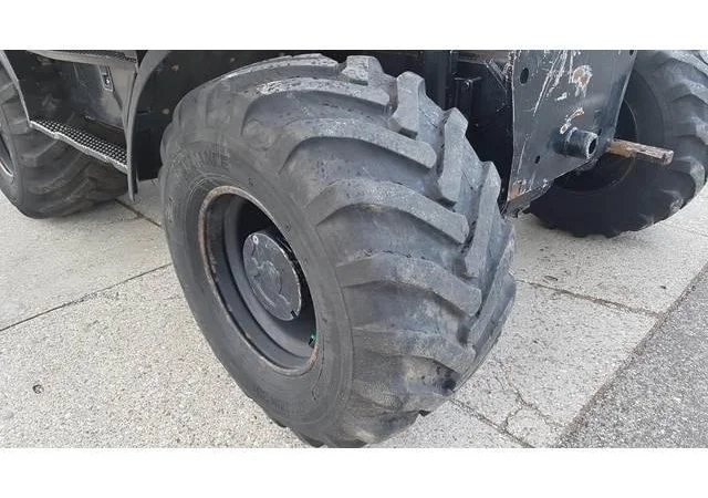 Колесный экскаватор JCB JS145W. В наличии и под заказ - фото № 3