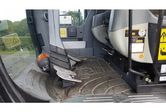 Колесный экскаватор JCB JS145W. В наличии и под заказ - фото № 8