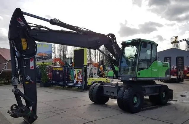 Колесный экскаватор Volvo EW160C в Украине - фото № 1