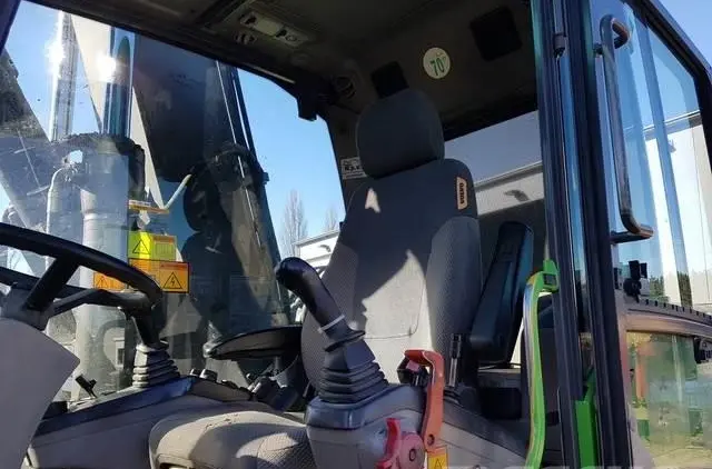 Колесный экскаватор Volvo EW160C в Украине - фото № 7