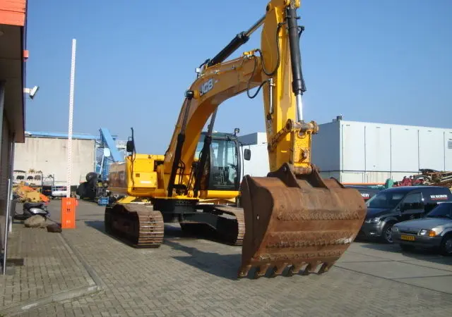 Гусеничный экскаватор JCB JS 330LC - фото № 1